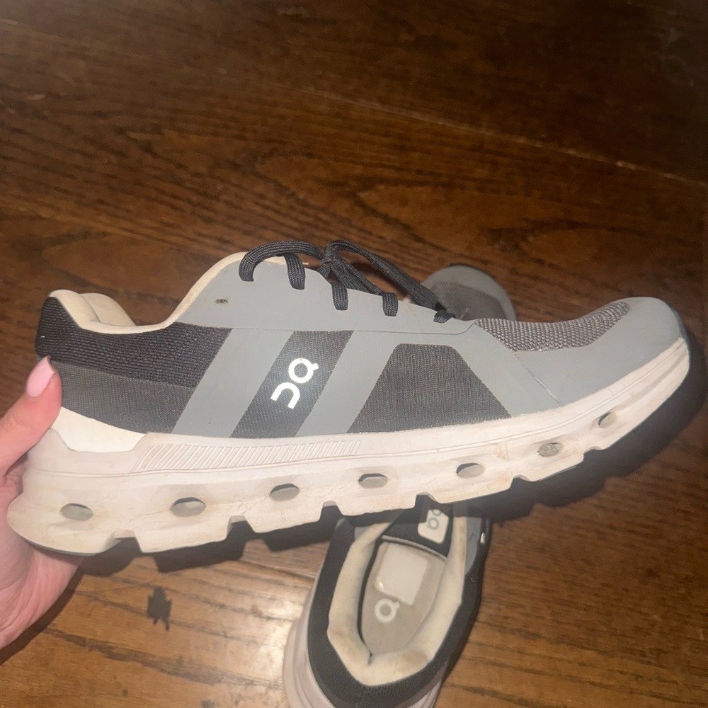On Running Black and Gray Athletic Shoes